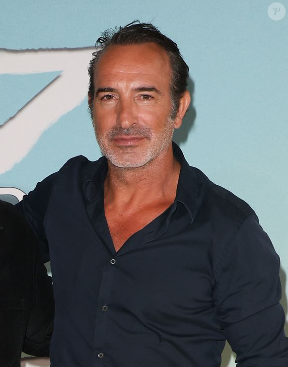 La maison est située à Soulac. 

Jean Dujardin - Première de la série "Zorro" à l'hôtel Le Marois à Paris le 3 septembre 2024. Les huit épisodes de cette nouvelle fiction sont à découvrir dès le 6 septembre sur Paramount+ avant une diffusion fin 2024 sur France Télévisions. © COADIC GUIREC / BESTIMAGE
