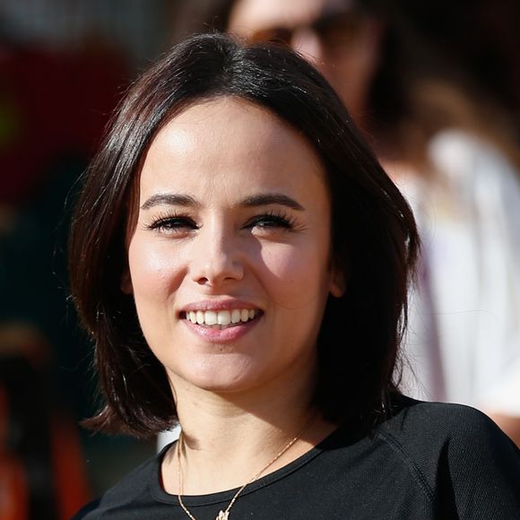 Alizée à deux filles : Annily et Maggy.

Archives - Alizée sur un plateau de télévision pour le Téléthon.