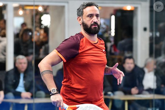 Ce qu'il y fera n'est pour l'instant pas dévoilé mais il a été accueilli les bras ouverts par la direction
Cyril Hanouna participe à un tournoi de Padel P2000 à Saint-Priest le 8 mars 2025. Il est en binôme avec Patiniotis Aris.
Saint-Priest le 8 mars 2025 Romain Doucelin / Bestimage