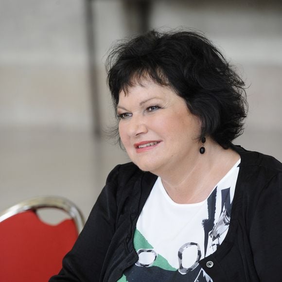 A savoir que la Belgique figure dans le top 10 des pays les plus riches du monde

Maurane - Première édition du festival littéraire "Plumes de Stars" à Aix en Provence. Le 13 juin 2015 Eric Etten / Bestimage