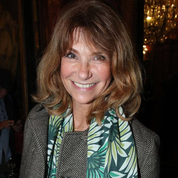 Incarnant Agnès Duval dans Le Huitième Ciel au Théâtre Actuel La Bruyère jusqu'au 15 janvier 2025, la comédienne de 62 ans avait été repérée lorsqu'elle n'était qu'une petite fille, alors qu'elle accompagnait sa maman qui tournait dans le téléfilm Plein soleil. 

Exclusif - Florence Pernel - Célébrités au cocktail à la suite de la 600ème de la Pièce « Une idée géniale » au Théâtre des Variétés à Paris, France. Le 2 Octobre 2024. 
© Bertrand Rindoff / Bestimage