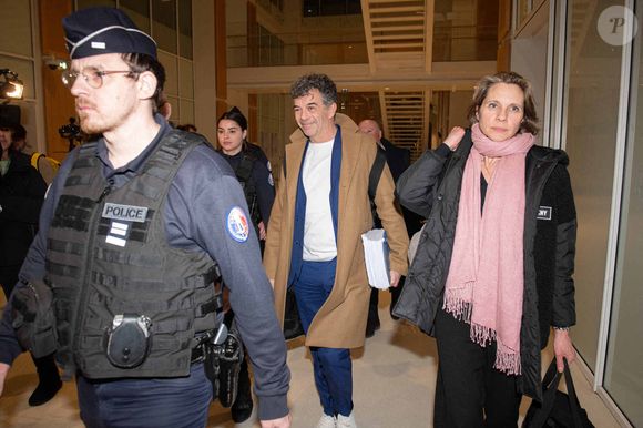 L'animateur de télévision et agent immobilier français Stéphane Plaza, accusé d'actes de violence sur deux anciennes compagnes, quitte son procès au tribunal correctionnel de Paris, le 9 janvier 2025. Photo by Florian Poitout/ABACAPRESS.COM
