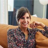 "L'impression d'être dans une maison de campagne" : Chez Morgane Sézalory, créatrice de Sézane, un duplex avec jardin dans le Paris chic