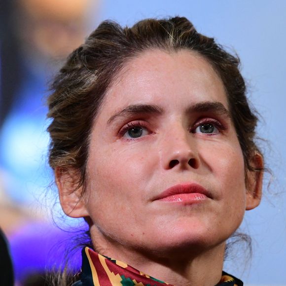 Alice Taglioni lors de la 165e vente aux enchères des Hospices de Beaune, le 16 novembre 2025. © Romain Doucelin / Bestimage