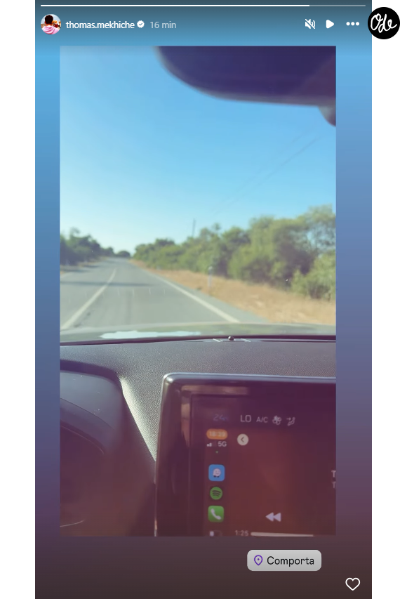 De son côté, le journaliste sportif Thomas Mekhiche a partagé un aperçu de leur virée en voiture, profitant d'une douce ambiance musicale sur les routes bordées de pins parasols, par un agréable 24°C au compteur. La dolce vita portugaise dans toute sa splendeur. 

Helene Mannarino et Thomas Mekhiche en vacances ensemble à Comporta.
