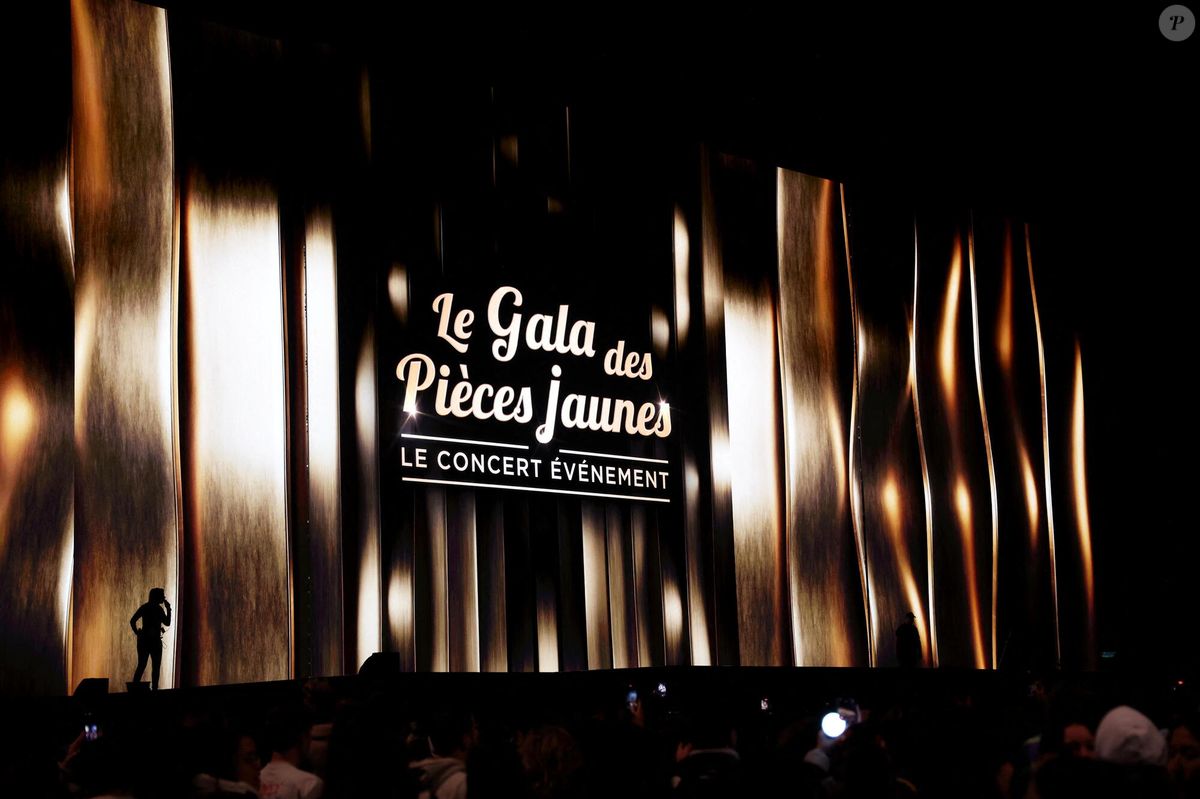 Photo : Exclusif - La scène du "Gala des pièces jaunes, le concert