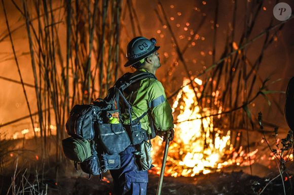 Après les incendies dévastateurs du 7 janvier 2025, les habitants d'Altadena (Calfiornie) tentent de prendre un nouveau départ, à l'instar du couple belge Nicolas Husson et Catherine De Pauw, résidant aux Etats-Unis depuis 24 ans dont 18 ans passés à Los Angeles. Le 12 janvier 2025. 
© Pieter-Jan Vanstockstraeten / Bestimage