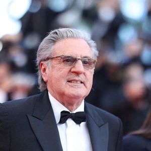 Daniel Auteuil sur le tapis rouge de la cérémonie de clôture du 78ème Festival de Cannes au Palais des Festivals le 24 mai 2025 à Cannes, France. Photo par Jerome Domine/ABACAPRESS.COM