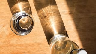Retour de la canicule : Cette astuce sans climatiseur, ni ventilateur, promet de sauver votre vie en intérieur... et votre porte monnaie !