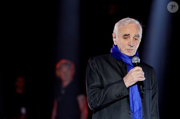 Charles Aznavour à La Fête de la Chanson Française, au Zénith de Paris. © Dominique Jacovides / Bestimage