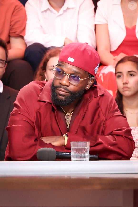 "Et là, j’ai un deuxième qui arrive, donc il va falloir que je prenne du temps", avait-il concédé, même s'il lui était impossible de refuser l'opportunité d'intégrer "The Voice"

Exclusif - Tayc - Plateau de l'émission "C à vous" lors du 78ème Festival International du Film de Cannes le 22 mai 2025. © Jack Tribeca / Bestimage
