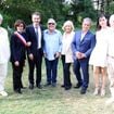 Hugues Aufray et Murielle, couple assorti et immaculé pour une cérémonie très importante devant de nombreuses invités de prestige