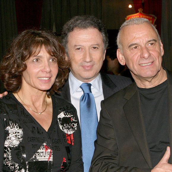 Stephanie Fugain, le présentateur de télévision Michel Drucker et le chanteur Michel Fugain posent pendant 'Le Gala du Ring' au Cirque d'Hiver Bouglione à Paris, France, le 8 février 2005.  Photo par Jean-Jacques Datchary/ABACA.