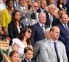 Avec des parents comme les siens, elle a été à bonne école
Tennis : Wimbledon 2023 - Angleterre - Finale simple Messieurs- Victoire de Carlos Alcaraz Espagne contre Novak Djokovic Serbie - Royal Box - Prince William, Prince George et Preincesse Charlotte regardent de la remise de prix faite par la Princesse de Galles Chryslene Caillaud / Panoramic / Bestimage