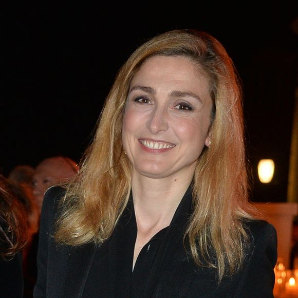 Une entreprise au nom bien trouvé ... 

Julie Gayet - Soirée Pinault à l'occasion de la 56ème Biennale Internationale d'Art à Venise en Italie le 6 mai 2015.