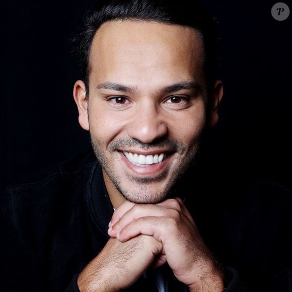 Exclusif - Mohamed Bouhafsi pose à Paris, France, le 06 octobre 2022. Photo par Jerome Domine/ABACAPRESS.COM