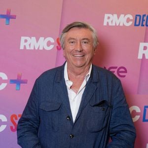 En raison de charges trop lourdes, le journaliste a vendu sa propriété viticole du Sud-Ouest.
Jacques Legros - Conférence de presse de rentrée 2026-2027 des chaînes RMC Story, RMC Découverte et RMC Life et lancement de RMC+ à la Cité de l’Architecture et du Patrimoine à Paris le 24 juin 2026.
© Anne-Sophie Guebey / Bestimage