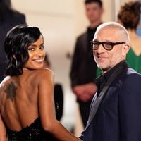 Vincent Cassel : A seulement 6 mois, son fils Caetano né de sa relation avec Narah Baptista vadrouille déjà dans un pays très ensoleillé