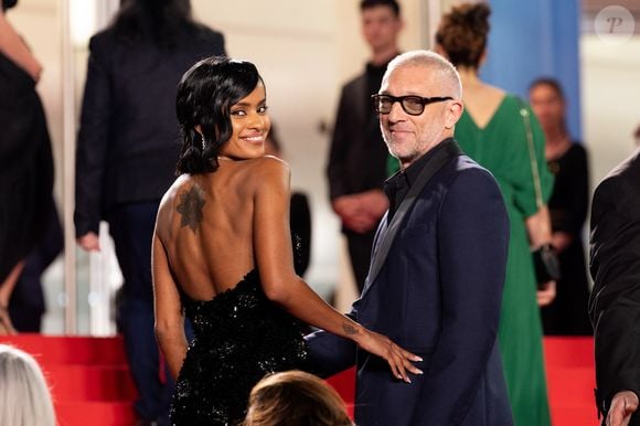 Narah Baptista, la compagne de Vincent Cassel, part en vacances avec son fils.

Vincent Cassel et Narah Baptista lors du 77ème Festival International du Film de Cannes

Photo : Jacovides-Moreau / Bestimage