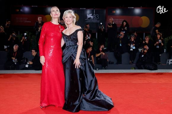 Carole Bouquet et Mélanie Laurent assistent à la projection du film « Un Bon Avocat » dans le cadre du 83e Festival international du film de Venise, à la Sala Grande, le 11 septembre 2026 à Venise, en Italie. 

Photo de Marco Piovanotto/Abacapress.com