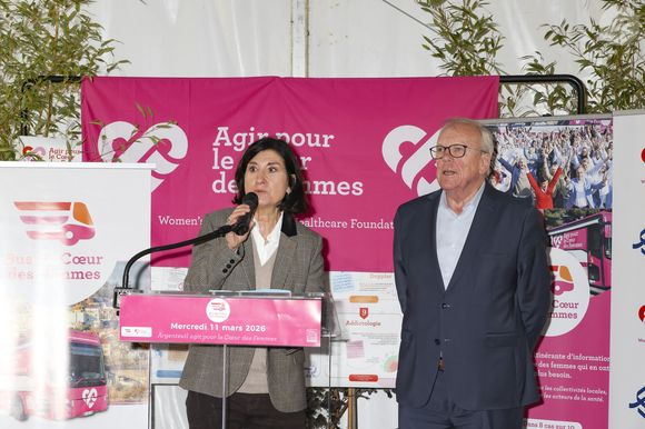 Claire Mounier-Vehier lors de l'inauguration du "Bus du coeur des femmes" à Argenteuil de l'association "Agir pour le coeur de femmes" avec le soutien de la Fondation Marc Ladreit de Lacharrière le 11 mars 2026.
© Jack Tribeca / Bestimage