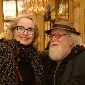 Julie Delpy est arrivée à bout.

Exclusif - Julie Delpy et son père Albert Delpy - Cocktail "Academy Women’s Initiative" organisé par l’Académie des Oscars (AMPAS) / Swarovski, avec le soutien d’UniFrance au salon Pompadour à l'hôtel Le Meurice à Paris, France. © Veeren/Bestimage