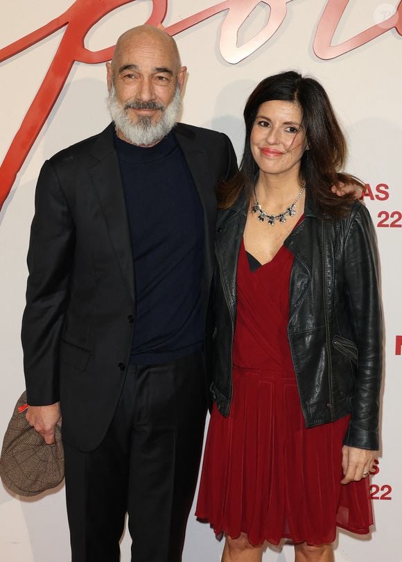 Un programme que suivront sûrement sa compagne Stella di Tocco et leur fils de 9 ans, Jude 
Jean-Marc Barr et sa compagne Stella di Tocco - Avant-première mondiale du film "Napoléon" à la Salle Pleyel à Paris le 14 novembre 2023. © Coadic Guirec / Bestimage