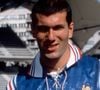 Avant de devenir l'une des plus grandes légendes du football français et de s'apprêter à prendre les commandes de l'équipe de France, Zinédine Zidane a dû faire un choix loin d'être anodin. 

Archives : Zinédine Zidane JLPPA / Bestimage