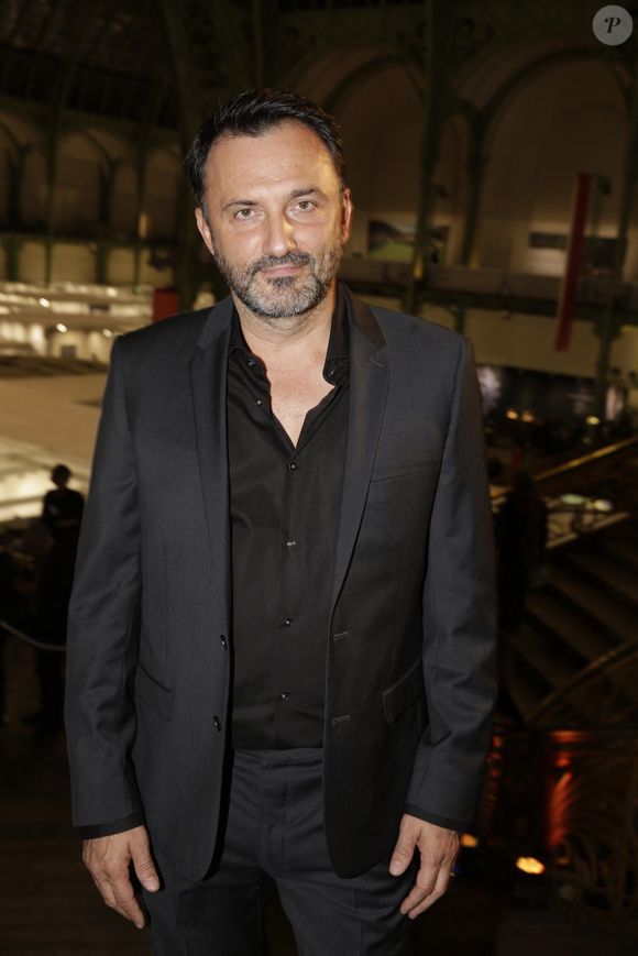 Un milieu auquel il ne prendra pas goût : "je n’étais pas fait pour ce monde-là"

Frederic Lopez participe à la soirée 'Orange' lors de la 42e édition de la Foire internationale d'art contemporain FIAC, au Grand Palais, à Paris, France, le 21 octobre 2015. Photo par Jerome Domine/ABACAPRESS.COM