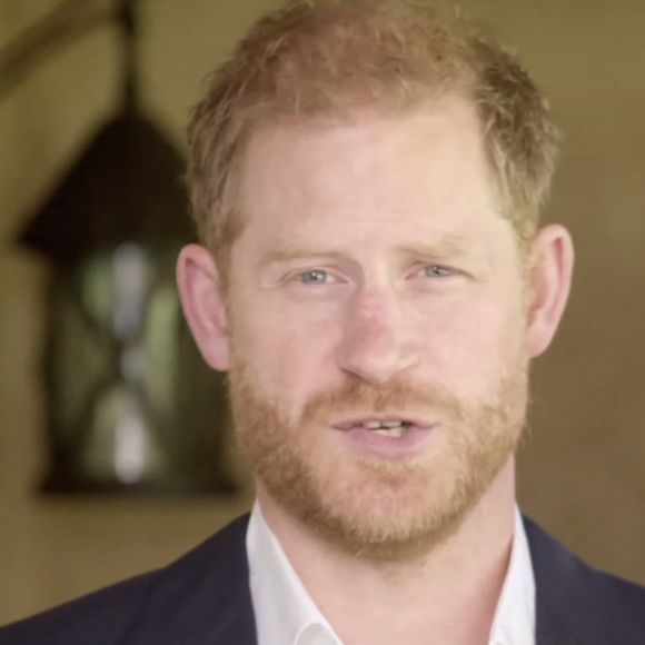 Les membres de la famille royale britannique auto-exilés, le prince Harry et Meghan Markle (duc et duchesse de Sussex), sont apparus ensemble pour la première fois en trois mois dans une nouvelle vidéo.
Crédit : JLPPA / Bestimage