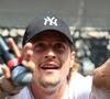 Il a été convoqué dans le cadre d’une enquête pour violences et agressions sexuelles.

Nekfeu - Quatrième jour du festival Fnac Live sur le parvis de l'Hôtel de Ville à Paris. Le 18 juillet 2015. Lise Tuillier / Bestimage