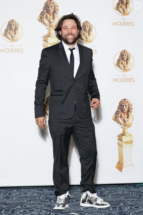 Arthur Jugnot assiste à la 35e cérémonie des Molières aux Folies Bergeres le 07 mai 2024 à Paris, France. Photo par Nasser Berzane/Abaca