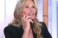 Estelle Lefébure sur le plateau de "C à vous" sur France 5