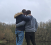 Si ce n'est à travers une photo de leur couple prise de dos.

Jean-Baptiste (L'amour est dans le pré) pose pour la première fois avec son compagnon Nicolas, de dos.
