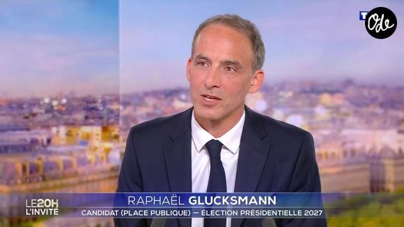Raphaël Glucksmann sur le plateau du JT de 20h de TF1 dimanche 23 août 2026, interrogé par Audrey Crespo-Mara

Capture d'écran TF1