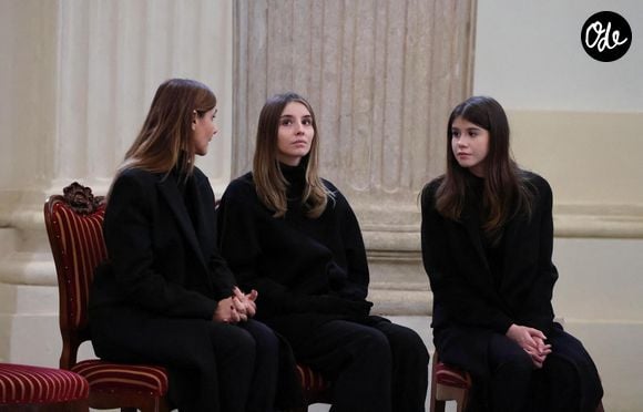 La princesse Clotilde Courau et ses filles les princesses Vittoria et Luisa - Veillée funèbre du prince Victor-Emmanuel de Savoie, en l'Eglise de Sant'Uberto à Turin, en présence de sa veuve Marina Ricolfi-Doria, de son fils, le prince E-P. de Savoie avec sa femme la princesse Clotilde Courau et leurs filles les princesses Vittoria et Luisa, le 9 février 2024. 
© Dominique Jacovides/Bestimage