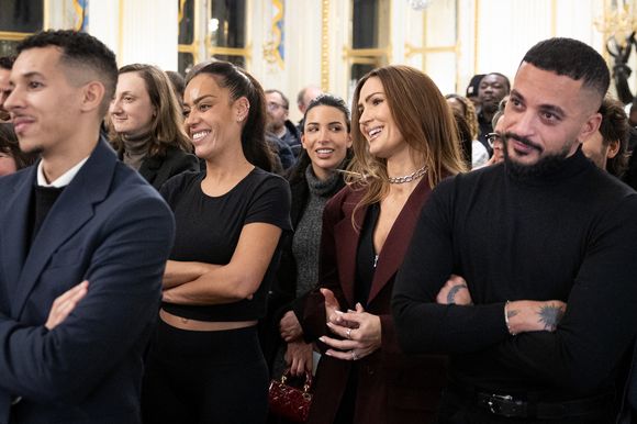 Amel Bent, Vitaa, Slimane - Cérémonie de la remise de la médaille de chevalier de l'ordre des arts et des lettres à Alexandre Kirchhoff, PDG du label Capitol Music France par R.Dati au Ministère de la Culture à Paris le 9 janvier 2026.
Cyril Moreau / Bestimage