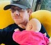 Pour rappel, Georgia et Rupert Grint ont accueilli leur premier enfant, leur fille Wednesday, en 2020
Rupert Grint et sa fille Wednesday sur Instagram, novembre 2020. Instagram