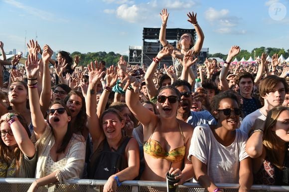 Ambiance pendant le concert de Naâman - 18ème édition du festival de musique Solidays sous le thème du "Summer of Love" organisé par l'association Solidarite Sida à l'hippodrome de Longchamp à Paris, le 24 juin 2016. © Lionel Urman/Bestimage