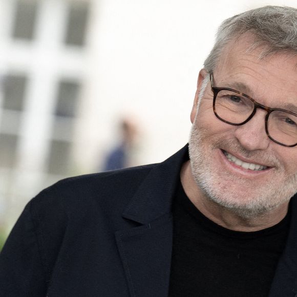 Laurent Ruquier assiste au photocall Les Grosses tetes lors du 17e Festival du film francophone d'Angoulême le 29 août 2024 à Angoulême, France. Photo par David NIVIERE/ABACAPRESS.COM