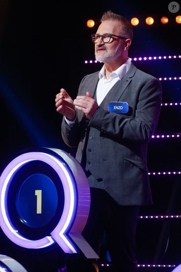Exclusif - Enzo à l'enregistrement de l'émission "Le Quiz des Champions" aux Studios 130 à Saint-Denis, le 5 juin 2024.

Photo : Christophe Clovis / Bestimage