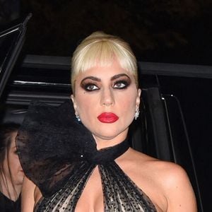 Lady Gaga arrive à la première du film "House of Gucci" à New York, le 16 novembre 2021.