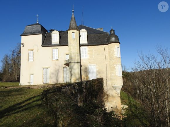 Château de La Roche Joubert, en Dordogne, récemment acquis pour des Australiens.