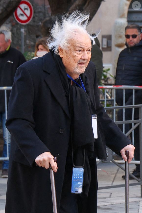 Norbert Saada - Arrivées aux obsèques de Brigitte Bardot en l'église Paroissiale Notre-Dame-de-l'Assomption de Saint-Tropez, France, le 7 janvier 2026.  Brigitte Bardot, figure emblématique du cinéma français et icône internationale, est décédée le 28 décembre 2025 à l'âge de 91 ans dans sa mythique propriété de La Madrague, à Saint-Tropez (France). Révélée au monde entier par son rôle dans "Et Dieu... créa la femme", elle avait contribué à faire de Saint-Tropez un lieu mondialement connu. L'actrice sera inhumée le 7 janvier 2026 au cimetière marin de Saint-Tropez, aux côtés de son père Louis Bardot (1896-1975) et de sa mère Anne-Marie Mucel (1912-1978). Une cérémonie religieuse se tiendra auparavant dans l'église de Saint-Tropez, où proches, personnalités et anonymes pourront lui rendre un dernier hommage. © Jacovides-Moreau/Bestimage