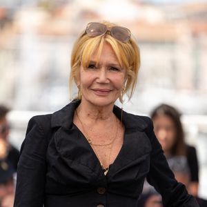 Le spectacle sera présenté cet été dans le cadre d'un célèbre festival du sud de la France.

Clémentine Célarié au photocall du film "Si Tu Penses Bien" lors du 79ème Festival International du Film de Cannes, le 16 mai 2026. 

© Jacovides-Moreau/Bestimage