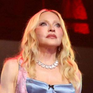 New York, New York, USA : La chanteuse et icône MADONNA donne un concert surprise en partenariat avec l'application Grindr à Times Square pour promouvoir son nouvel album Confessions II aussi appelé Confessions on the Dance Floor - Part ll. (Image de crédit : © Nancy Kaszerman/ZUMA Press Wire)