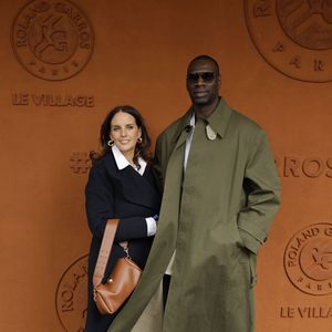 Omar Sy et sa femme Hélène lors des Internationaux de France de Tennis de Roland Garros 2025, à Paris, France, le 7 juin 2025.

© Cyril Moreau / Bestimage