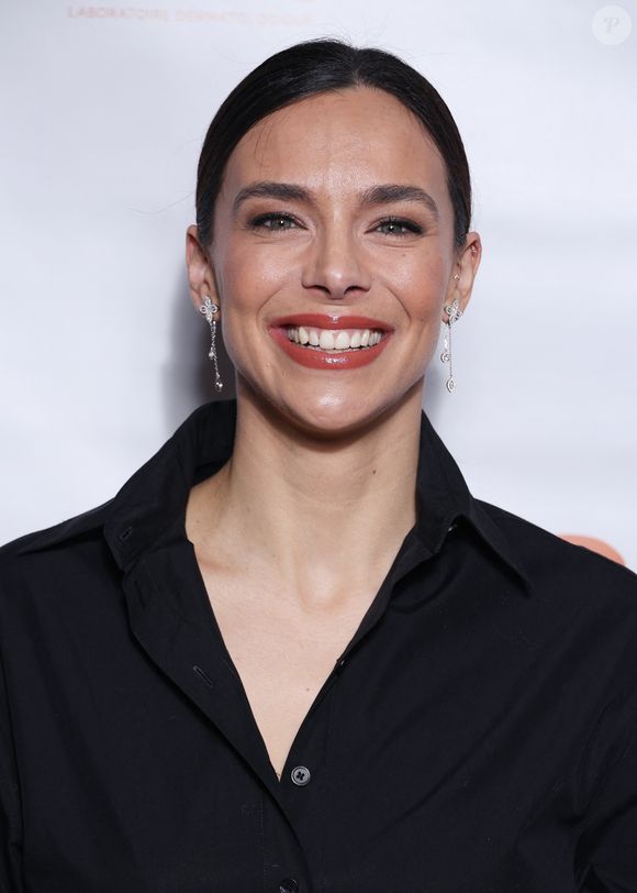 Afin de remonter la pente et de se reconnecter au monde, la chroniqueuse santé a pu s'appuyer sur la pratique sportive.

Marine Lorphelin (Miss France 2013) lors de la première édition du gala caritatif 'le Gala du 12 Fevrier' au profit des grands brûlés dans les salons de l'Hotel Royal Monceau le 12 Fevrier 2026 à Paris. .  © Denis Guignebourg/BestImage