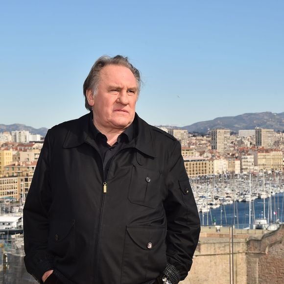 Gérard Depardieu durant le photocall organisé pour la présentation de la saison 2 de la série "Marseille" pour Netflix au Sofitel du Vieux Port à Marseille, le 18 février 2018. 8 nouveaux épisodes qui seront diffusés à partir du 23 février. © Bruno Bebert / Bestimage
