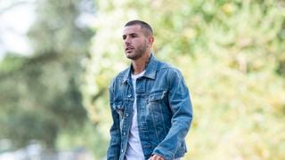 Lucas Hernandez : Le joueur du PSG et sa compagne Victoria Triay dans la tourmente après des faits dénoncés par leurs employés
